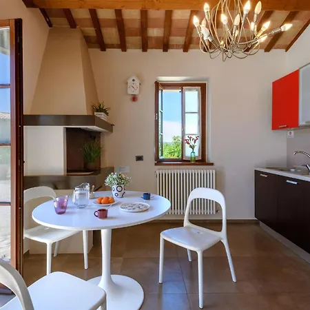 3 Bedroom Cozy In Prázdninový dům