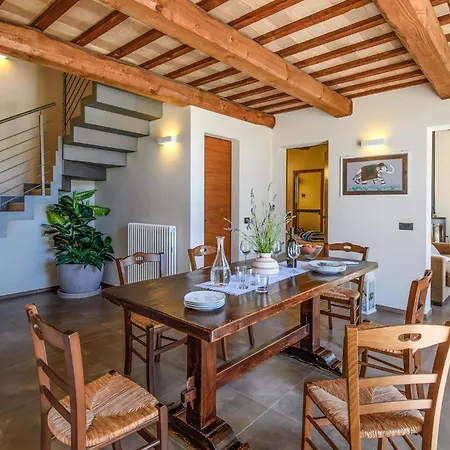Prázdninový dům 3 Bedroom Cozy In SantʼAngelo in Vado