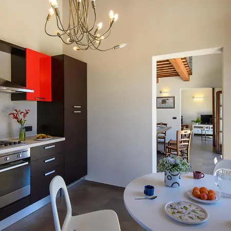 3 Bedroom Cozy In Prázdninový dům