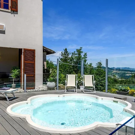 3 Bedroom Cozy In Prázdninový dům SantʼAngelo in Vado